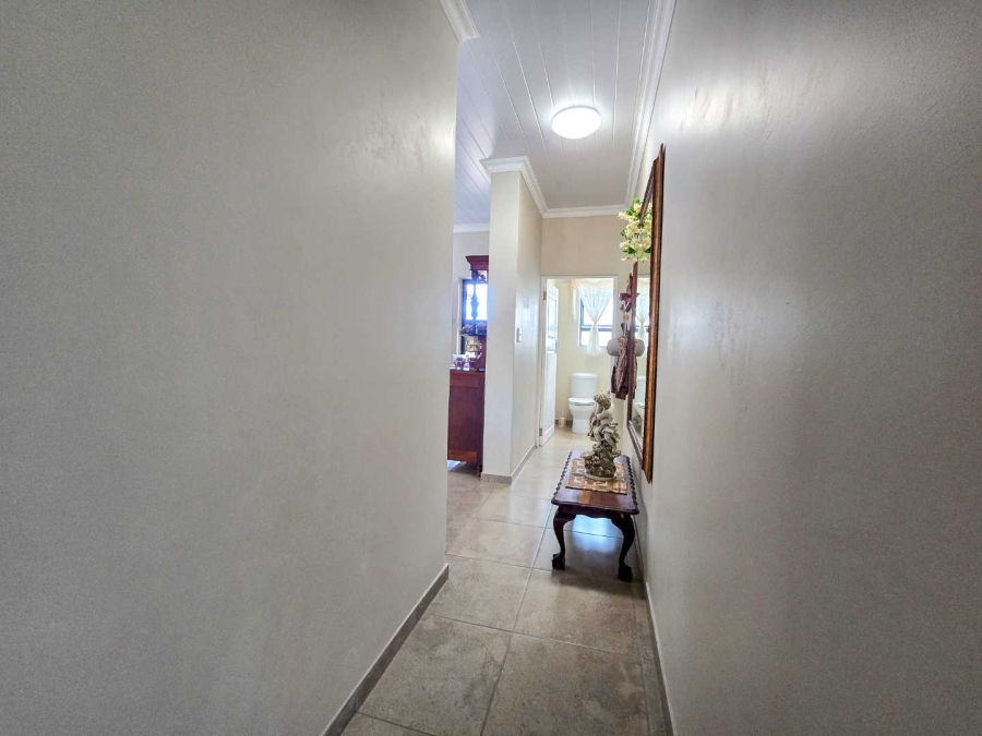 3 Bedroom Property for Sale in Stilbaai Wes Western Cape